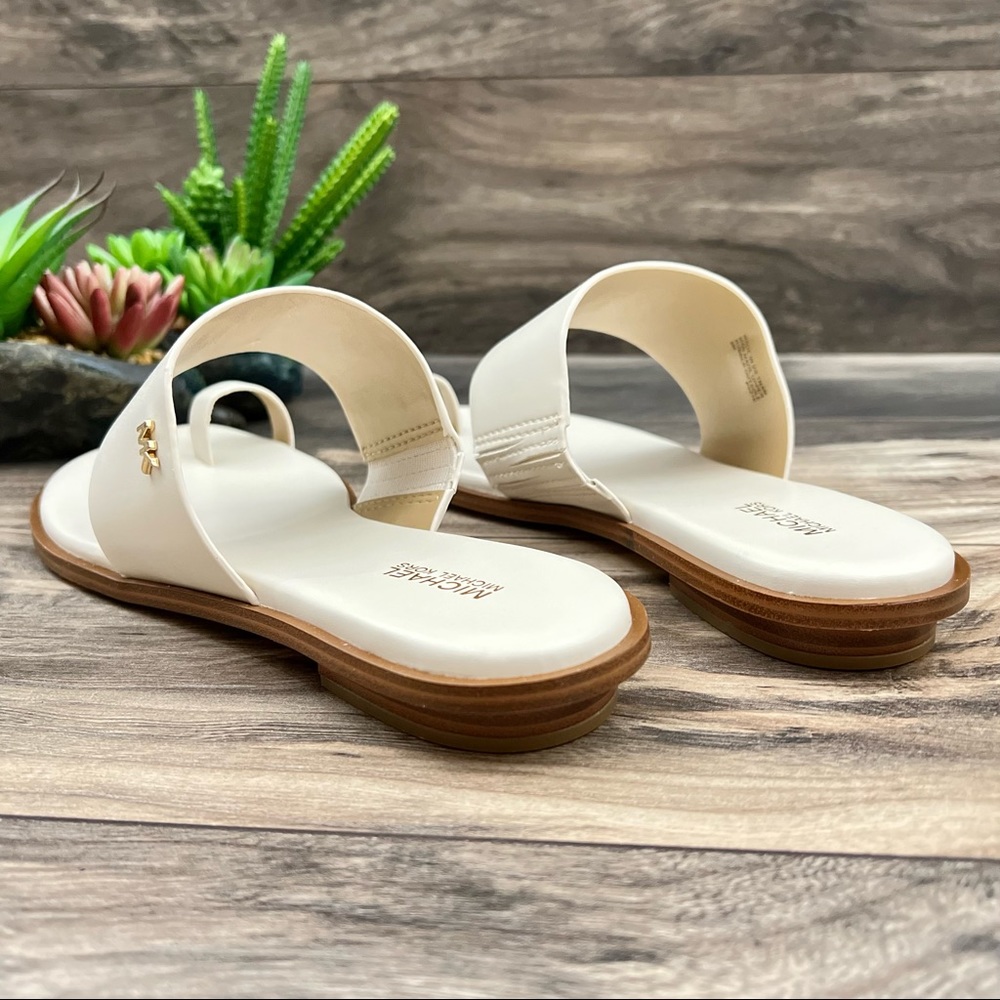 NIB Michael Kors August Flat Sandal Toe Loop Light Cream Faux Leather - Picture 8 of 14